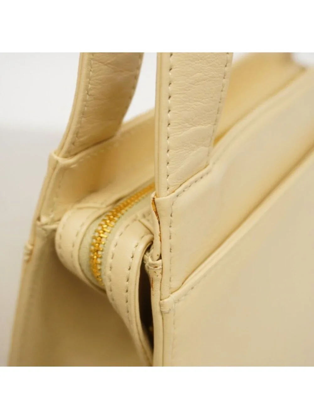 Chanel Shoulder Bag Lambskin Ivory Gold